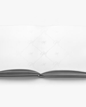 Mockup Álbum Fotográfico Aberto Superfície Lisa - Mockup PSD Mockups de Objetos Editável